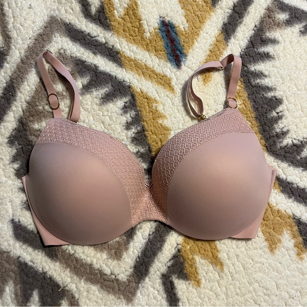 Victoria's Secret Blush Pink T-Shirt Bra